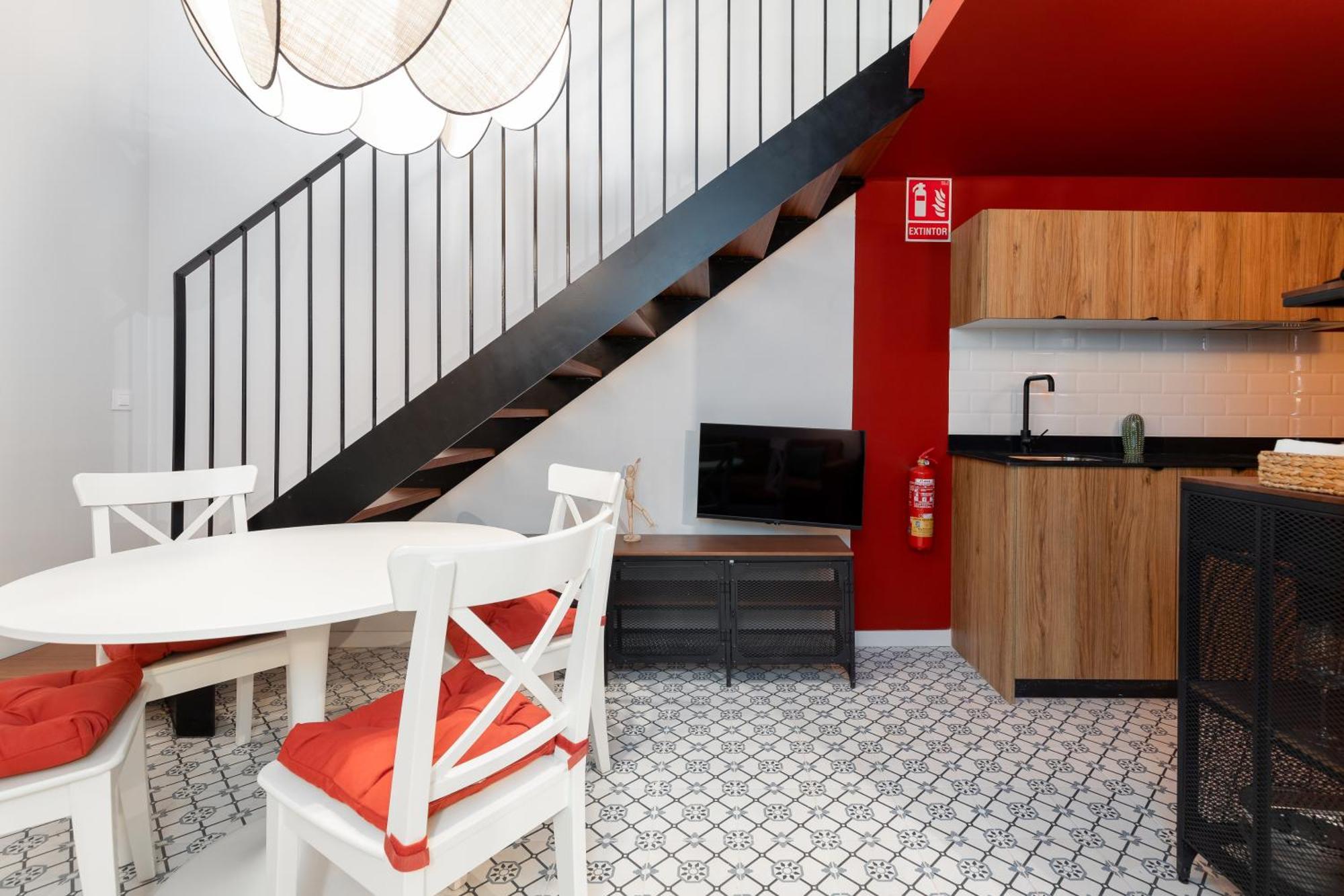 The Little Village Apartments Valencia Exterior photo